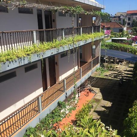 Hotel Pakerisan East Mansion Denpasar Exterior foto
